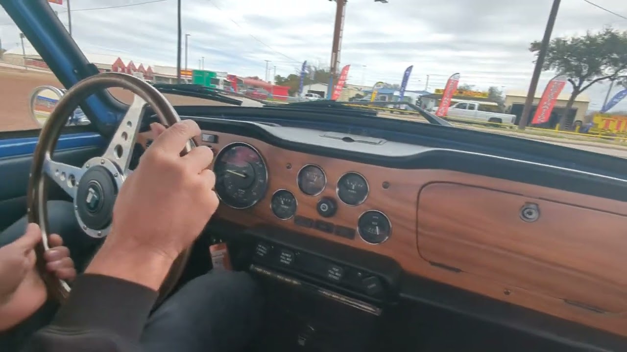 1973 Triumph TR6 drive