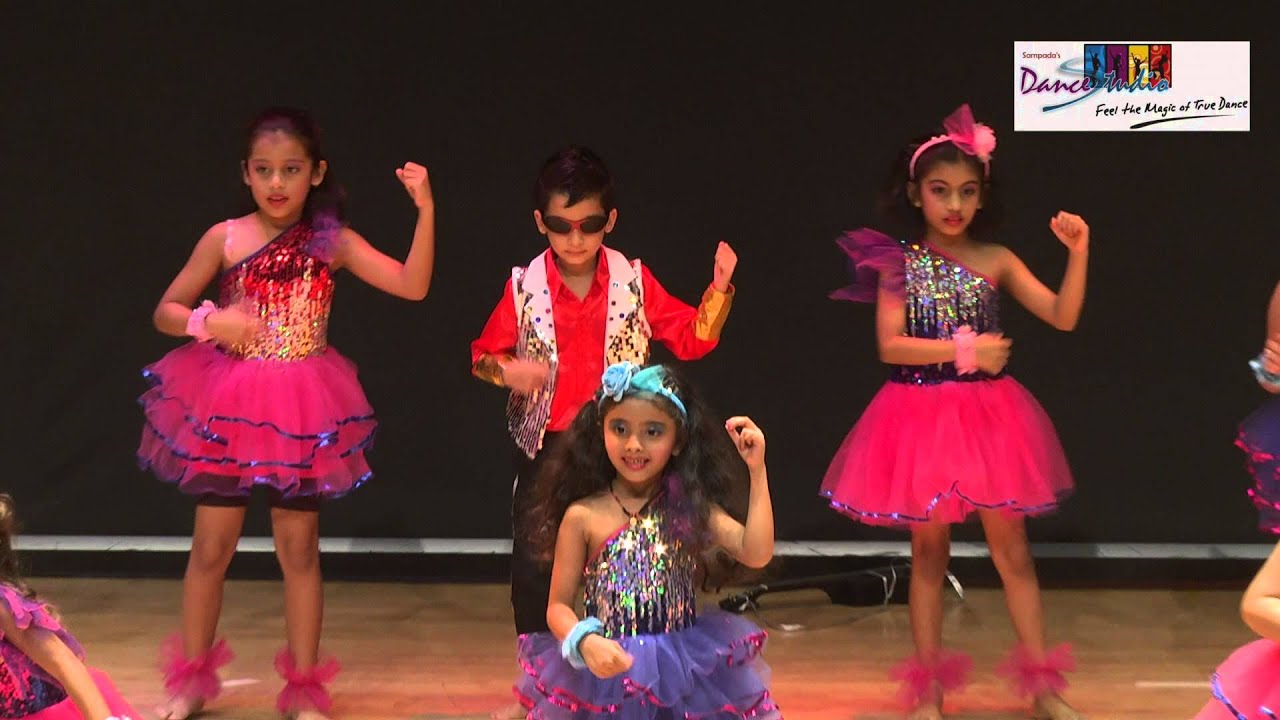 Dance Performance : KOI MIL GAYA + KOI KAHE KEHTA RAHE : Sampada’s Dance Studio Singapore