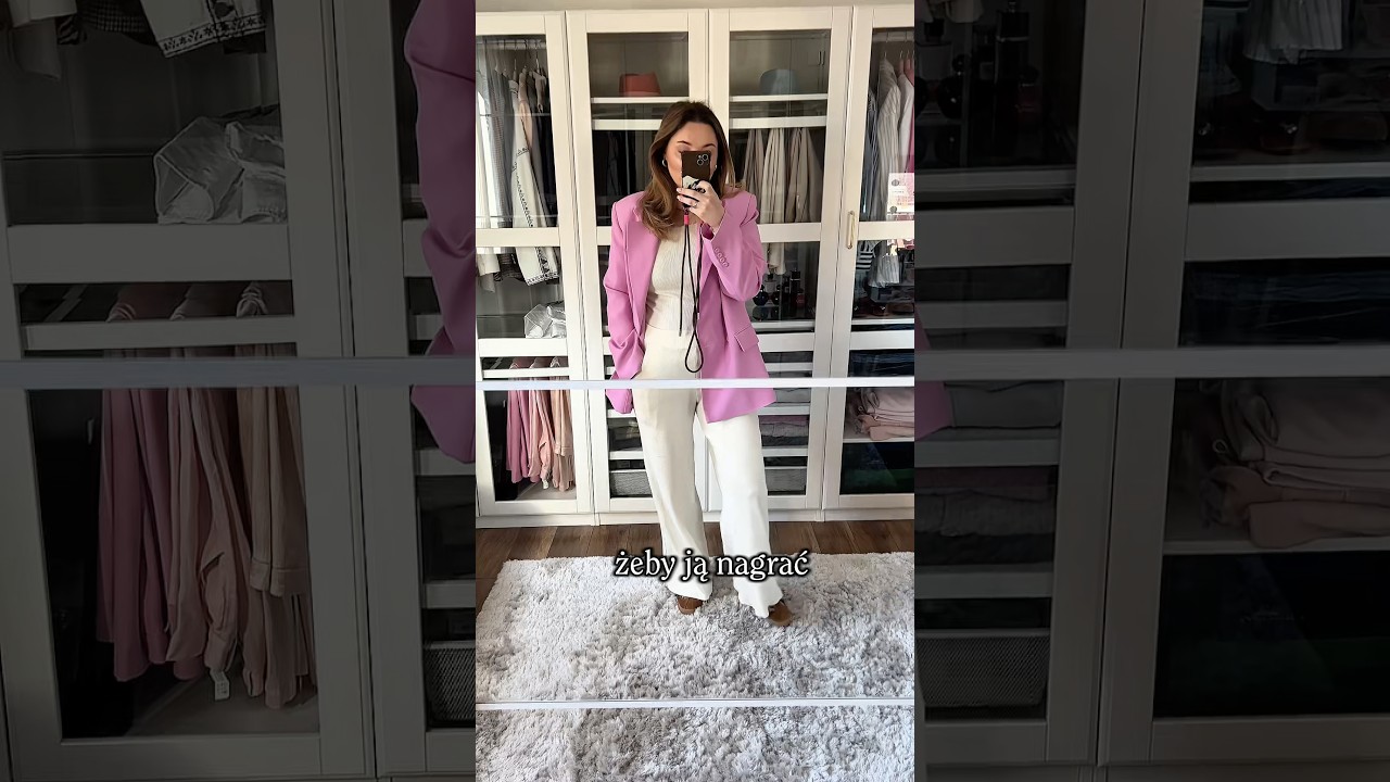 Comfortable styling for the 7th month of pregnancy #fashion#pregnancyoutfit