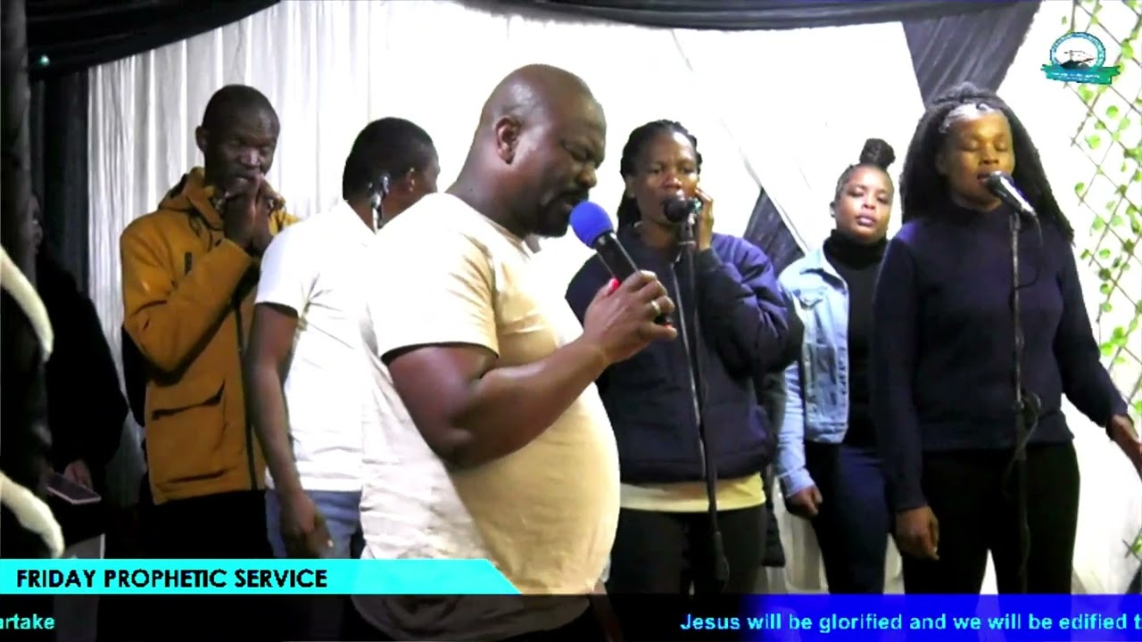 Powerful worship by Minister Obakeng
