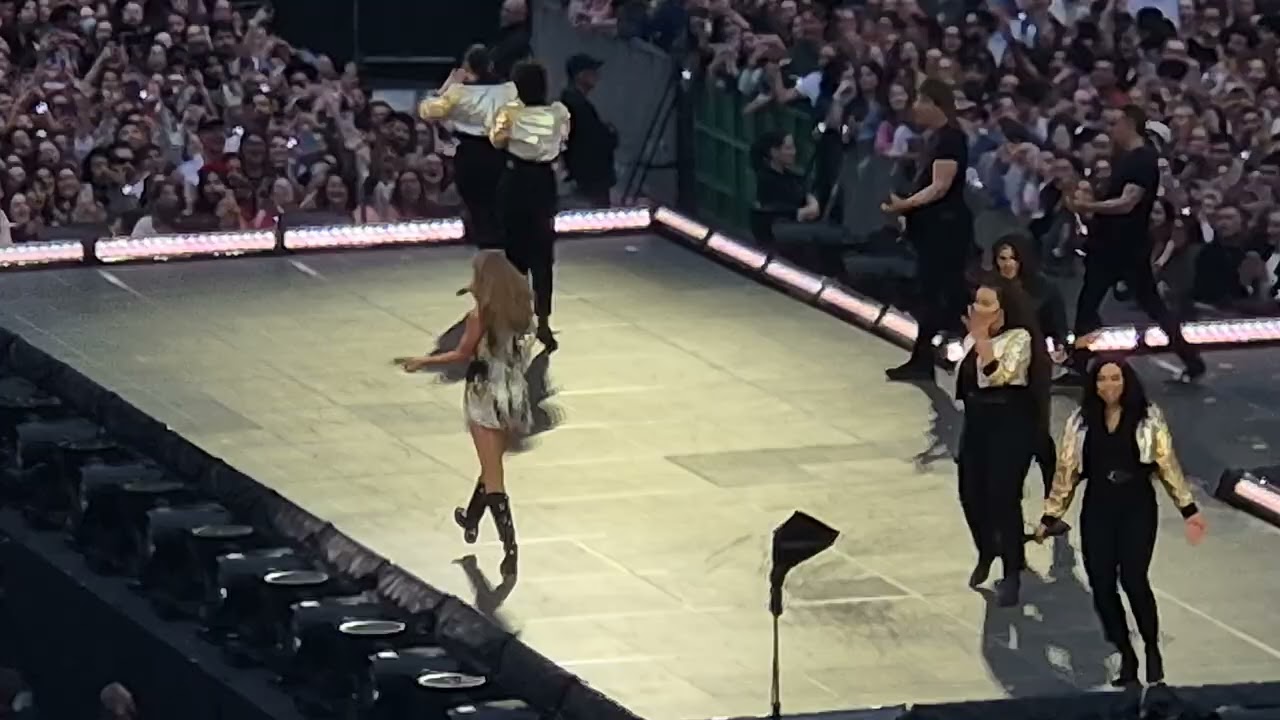 Taylor Swift - Love story @Lyon 3 juin 2024 Groupama Stadium N2 🇫🇷