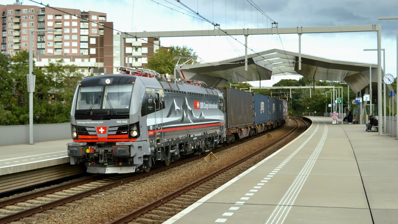 XLOAD VECTRON! SBB Cargo 193 542 passes through Nijmegen Goffert with *Tone*!