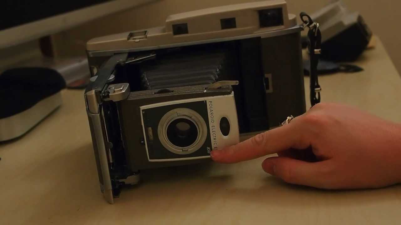 Polaroid 850 Land Camera