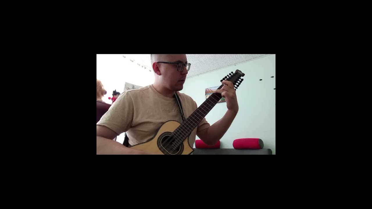 Diferentes formas de ejecutar la escala de FA por terceras en requinto carranguero 🎵🎶🎵🎶🎵🎵🎶🎵🎵🎵🎵