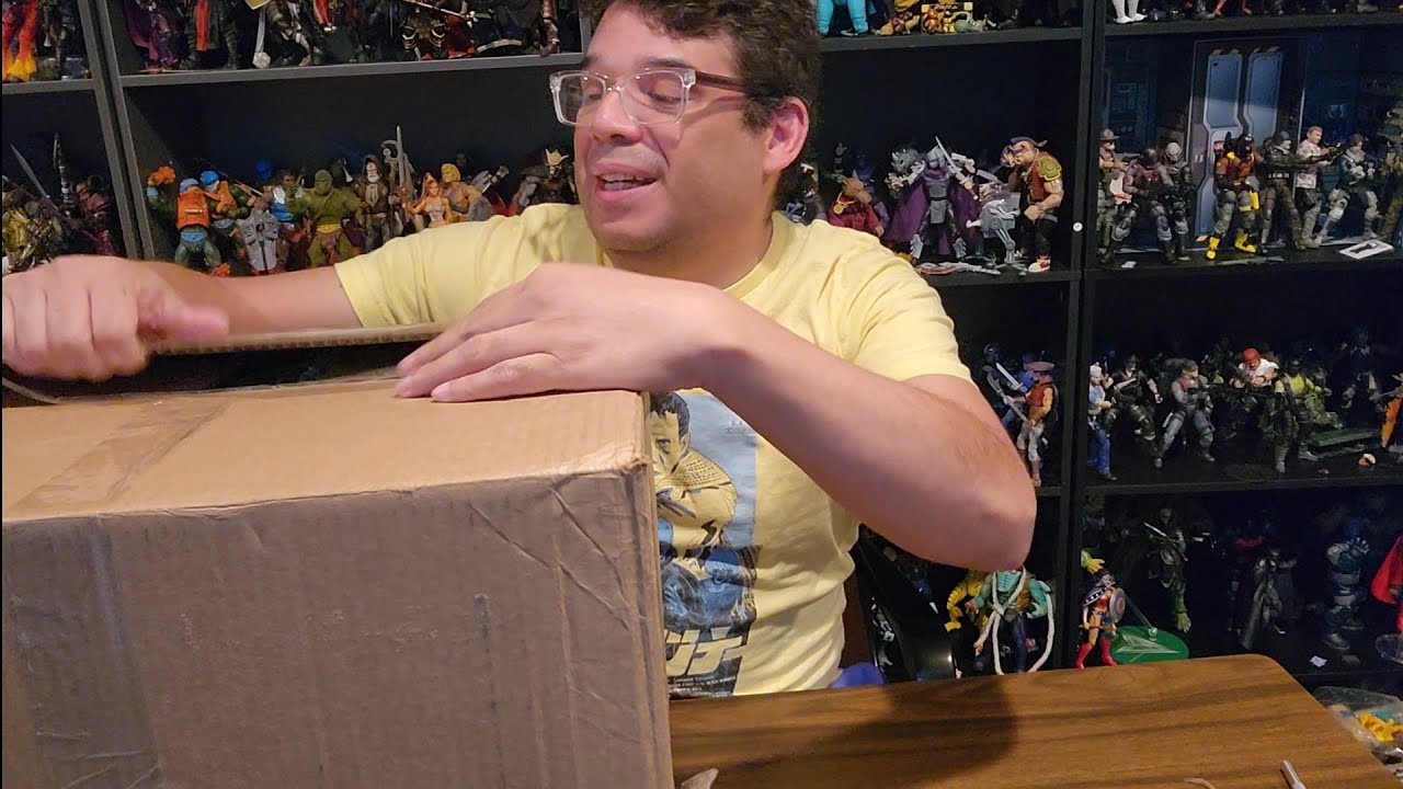 Neca $400 Sci-Fi/Fantasy blind box. Thefrenchspy81 is an adult collector's channel.