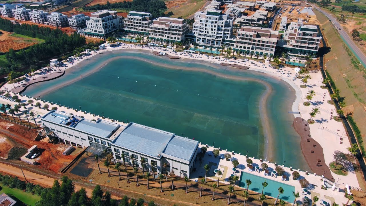 New PerfectSwell® Surf Pool at Boa Vista Village