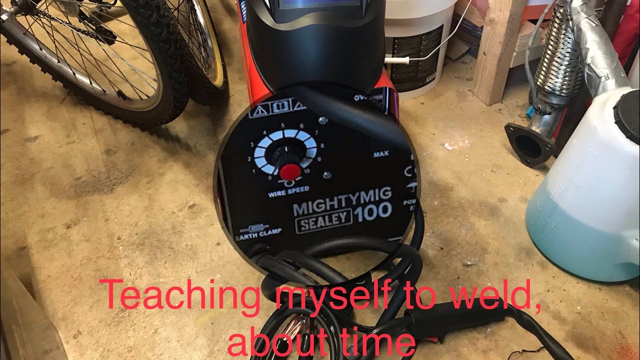 Teaching myself to MIG weld. Sealey gasless 100amp flux-core MIG welder unboxing part #1