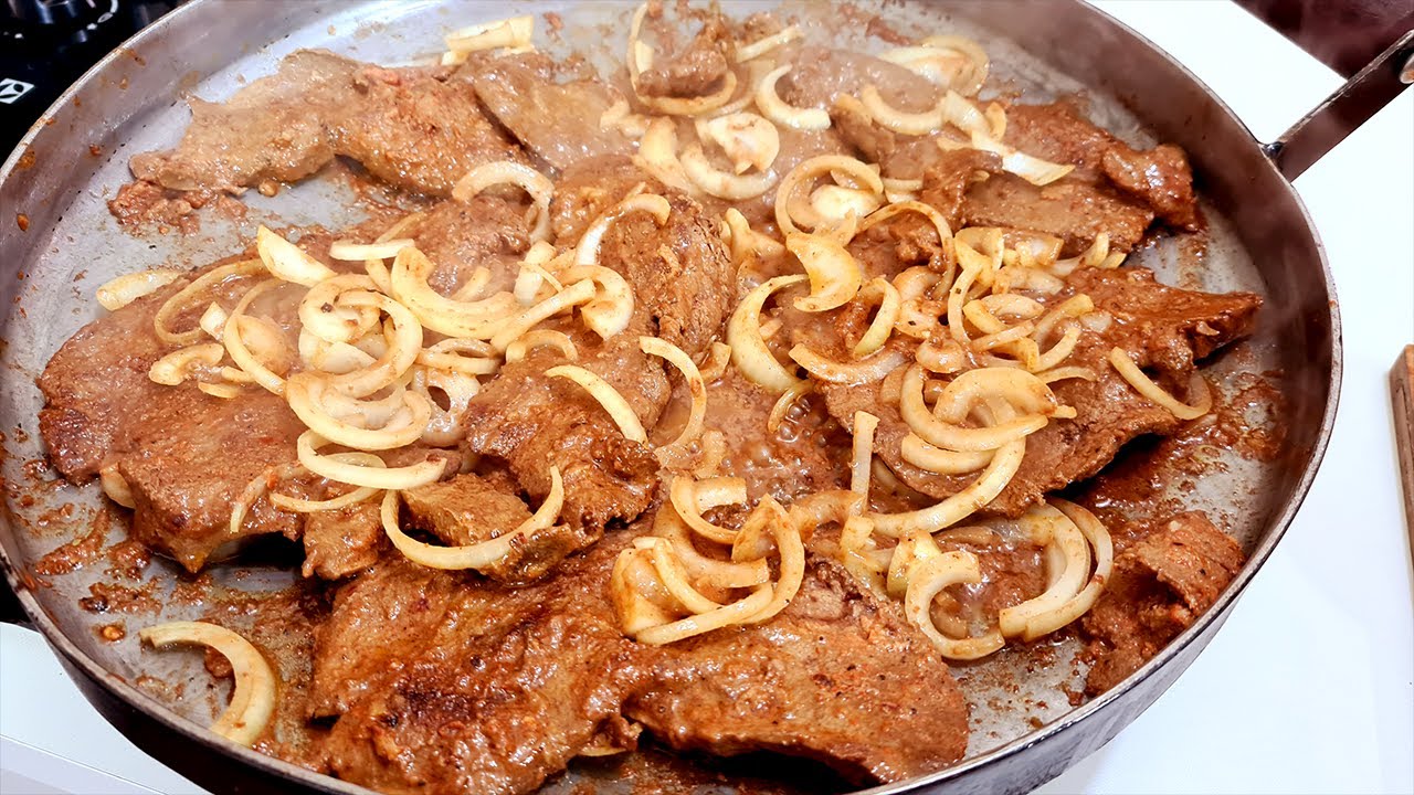 Bife de Fígado acebolado macio com dicas ótimas tirar o cheiro forte