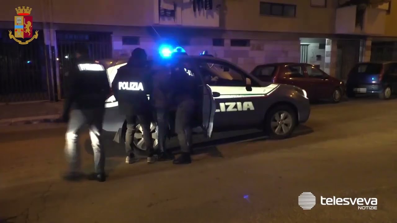 Armi e droga a Bari Vecchia, blitz della Squadra Mobile: quattro arresti nel clan Capriati