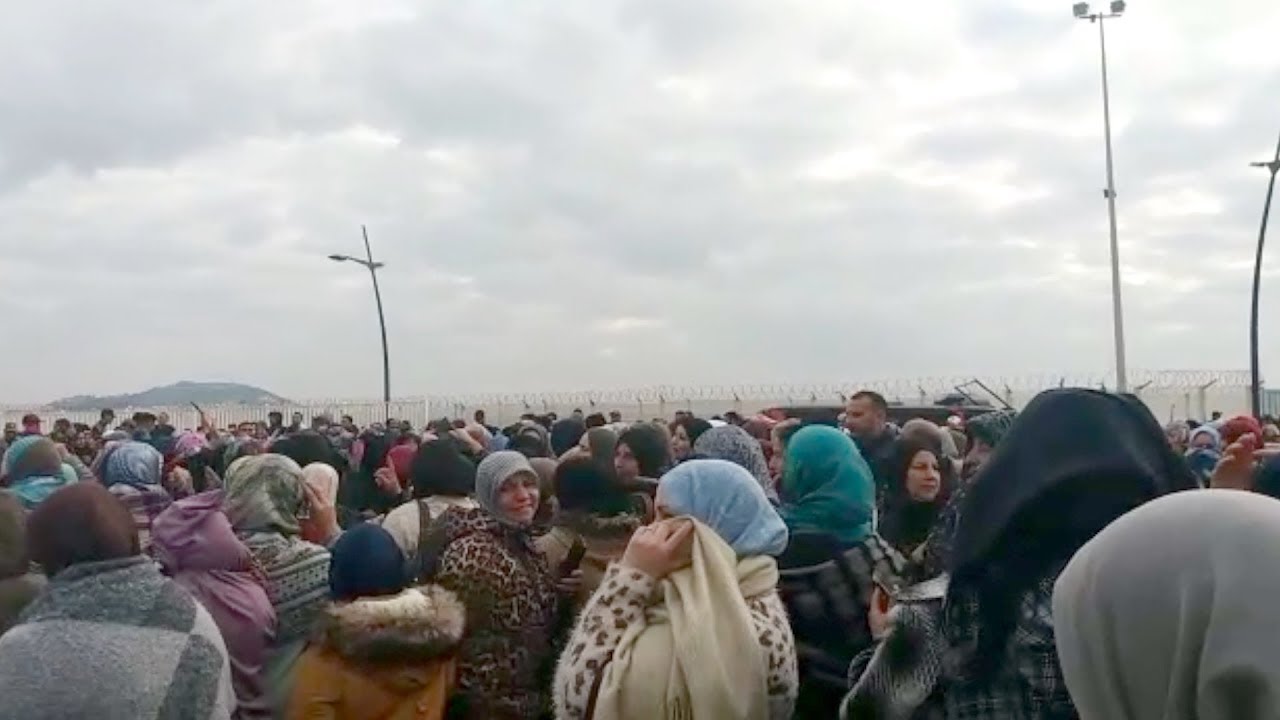 Así protestan las porteadoras en Marruecos para entrar en Ceuta