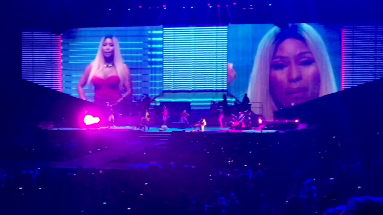 Ariana Grande Dangerous Woman Tour Indianapolis 2017