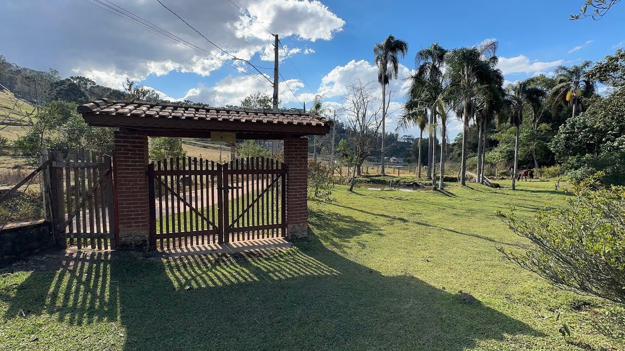 ❌INDISPONÍVEL❌Chácara de 6.000 mts c/Lago | Semi-Plana | Fartura de água | Escritura 