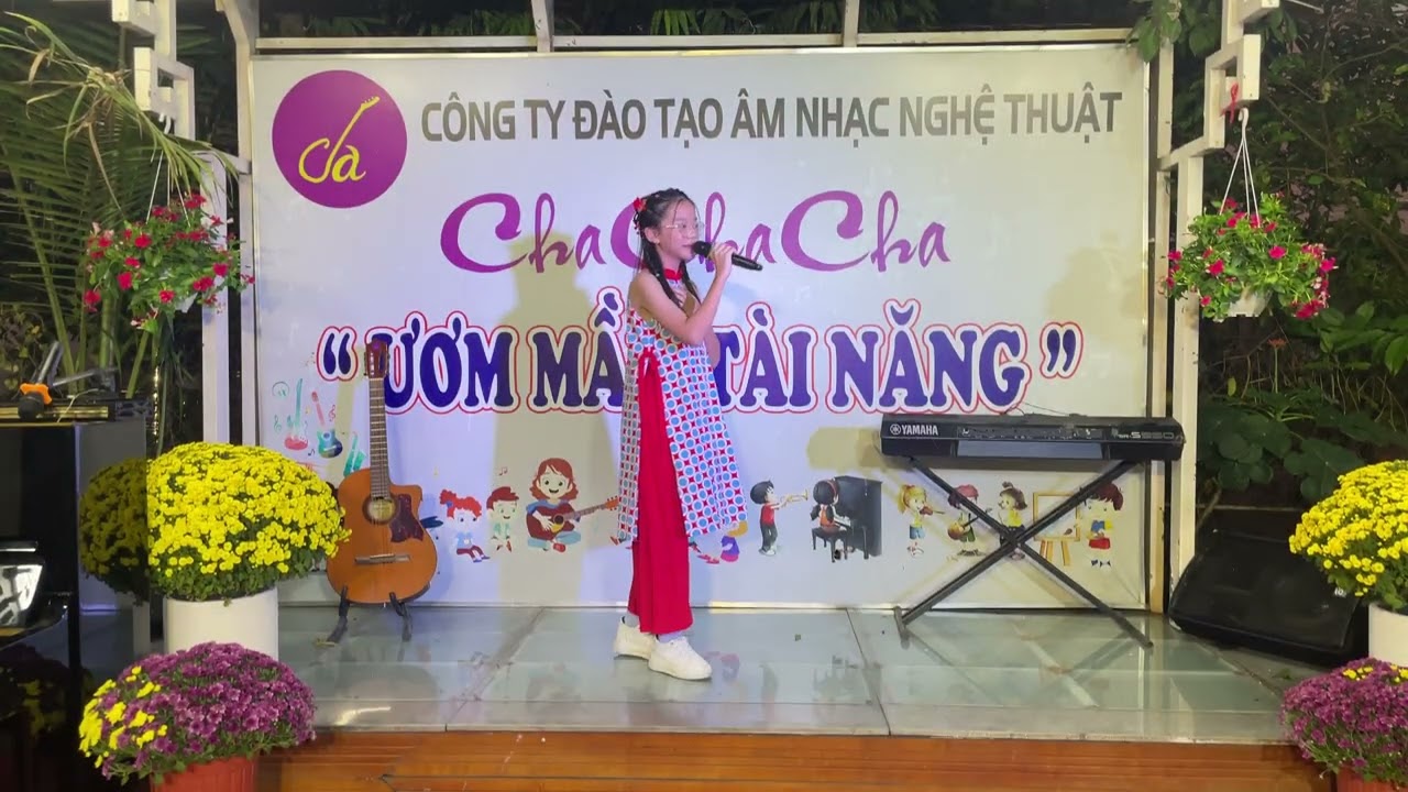 Ca sĩ khách mời bé Khánh Chi - Viết Tiếp Câu Chuyện Hòa Bình - st Nguyễn Văn Chung