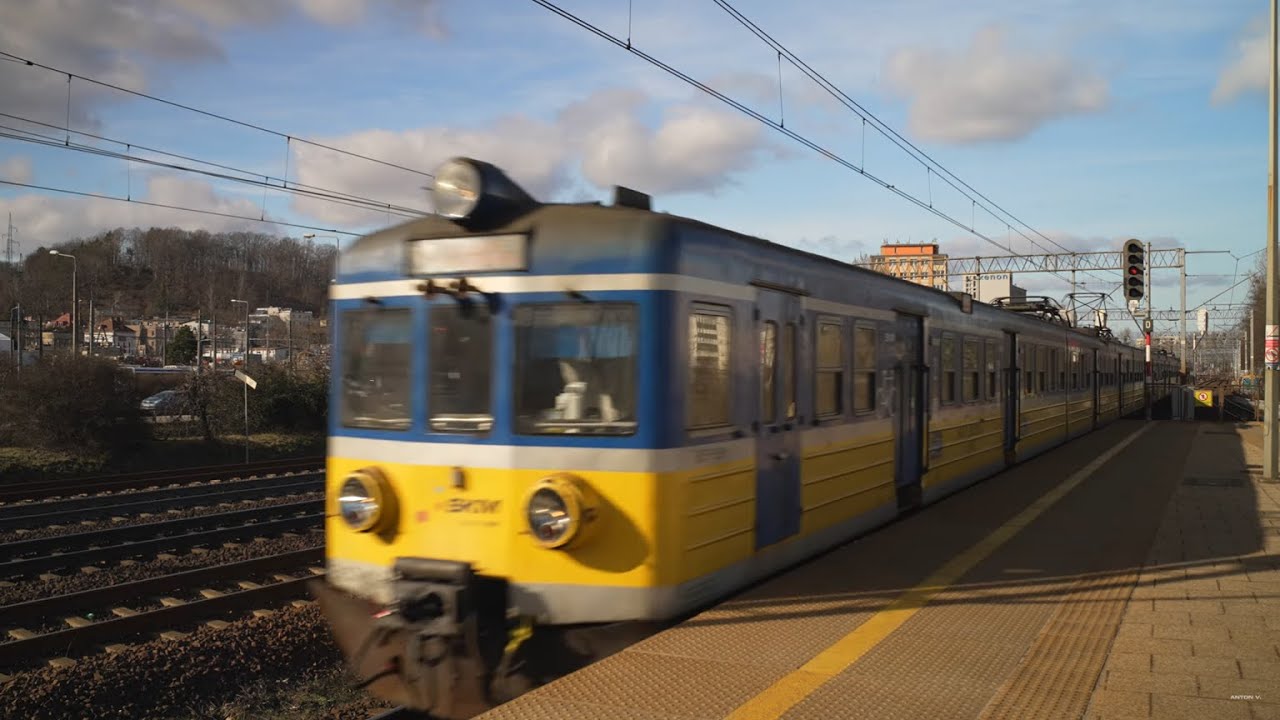 Poland, Gdynia, SKM train ride from Gdynia Wzgórze Św. Maksymiliana to Gdynia Redłowo