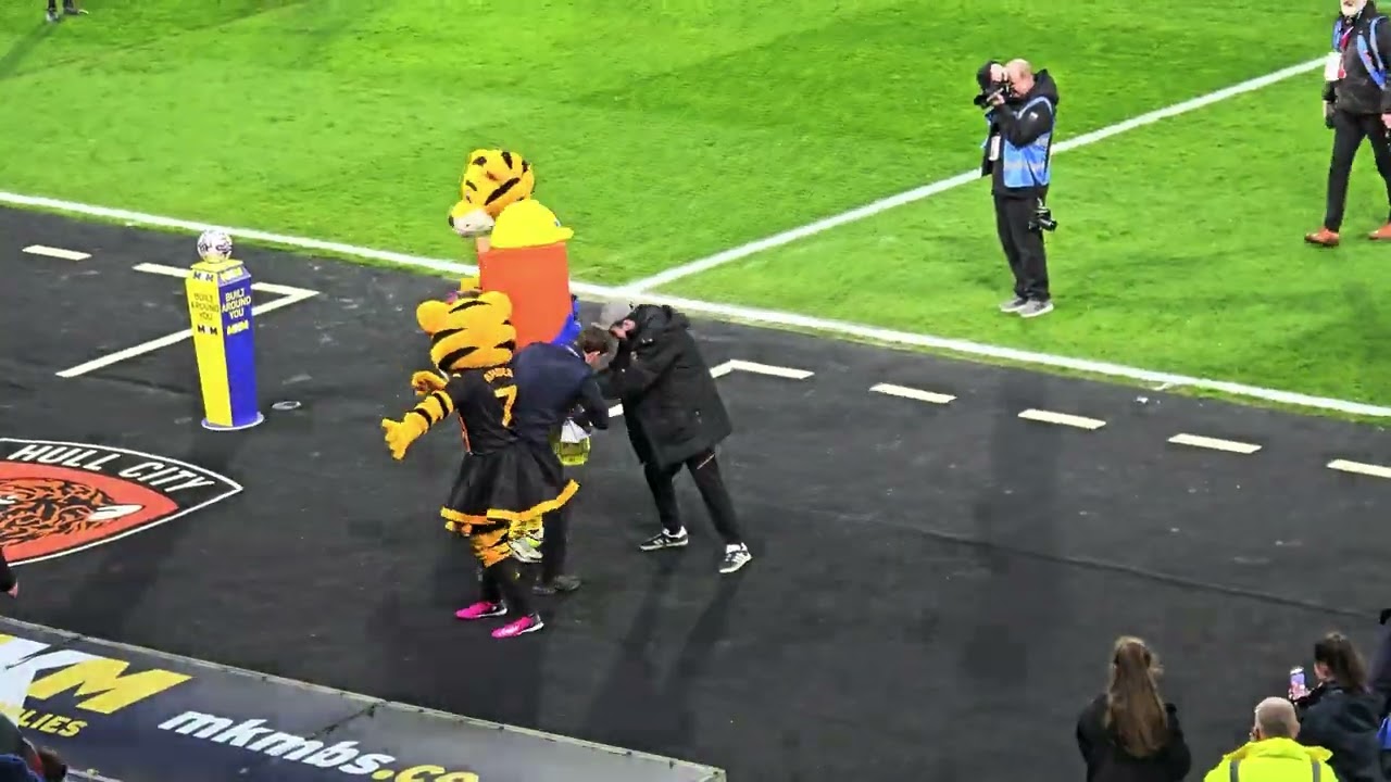 Hull Citys MKM mascot loses his underpants at the side of the pitch !!