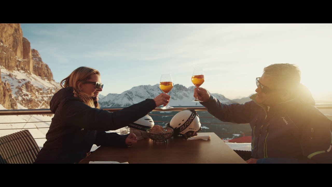 Sunset skiing aperitif every thursday in march