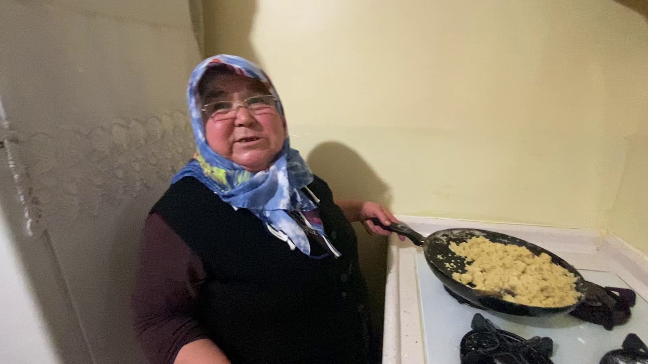 Yengemin meşhur köy helvası sohbet muhabbet harika mutlaka izleyin 😂😂😂😂