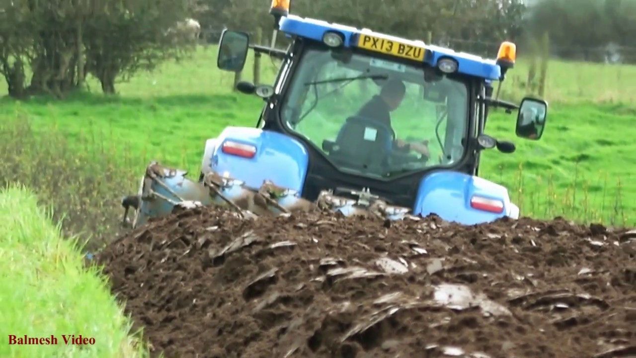 Ploughing with New Holland T7.200 and Lemken.