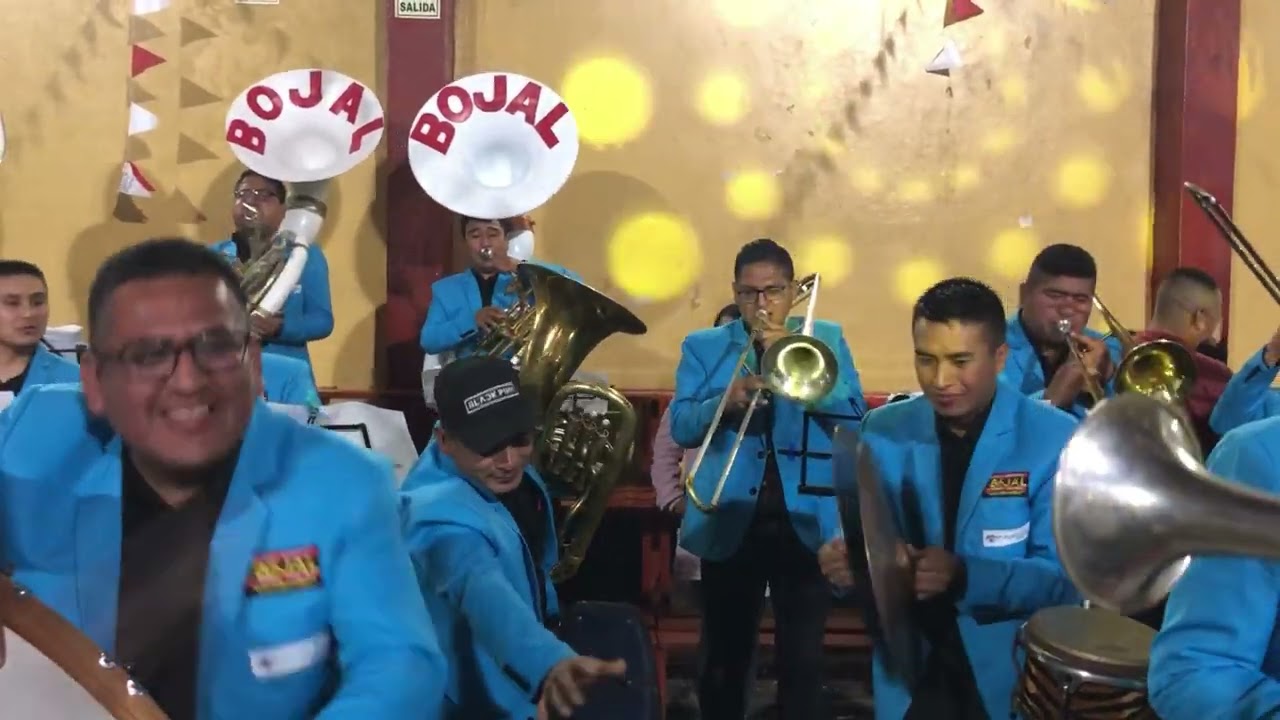 Banda Orquesta Juventud Armonía de Lacabamba ( Mix Huaynos Bojal )