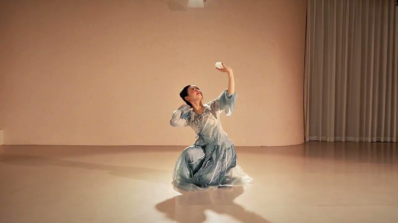 Dạo Viên - 《Mẫu Đơn Đình》 #vũkịch #舞剧 #dance #牡丹亭 #mua #xuhướng #muacotrang #muacodientrunghoa #fyp 