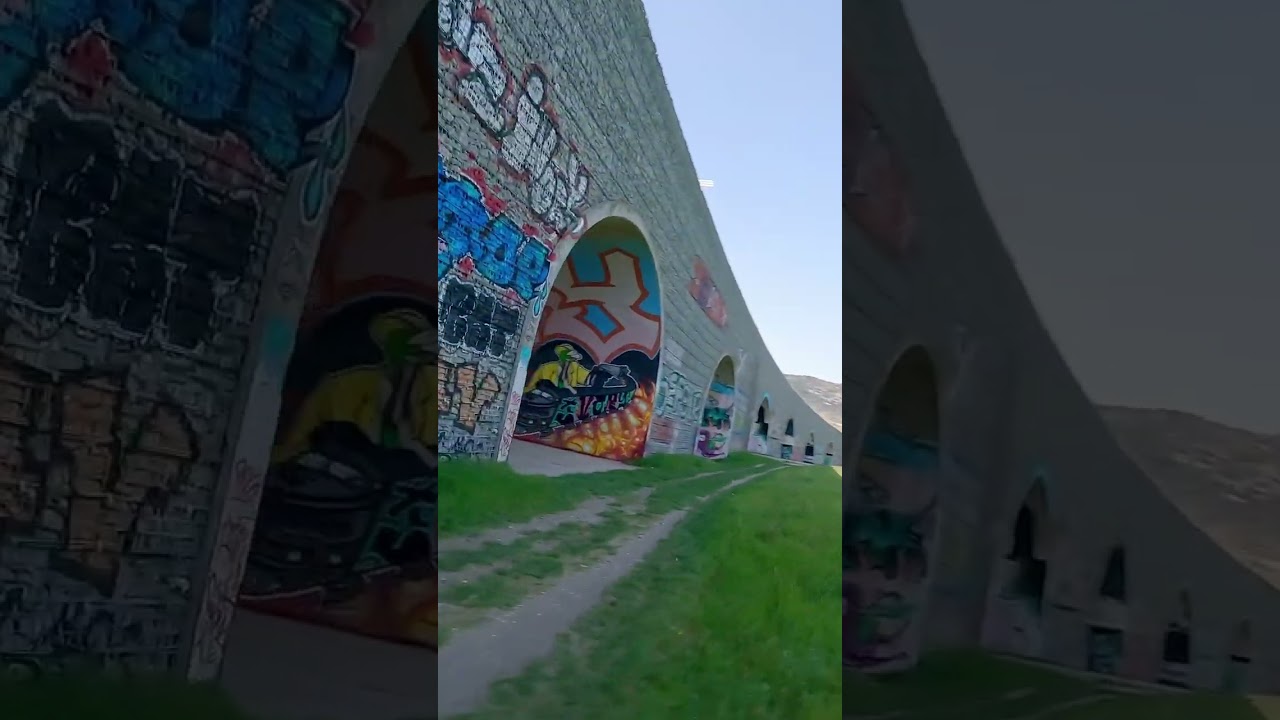 Short: Valence - Street Art