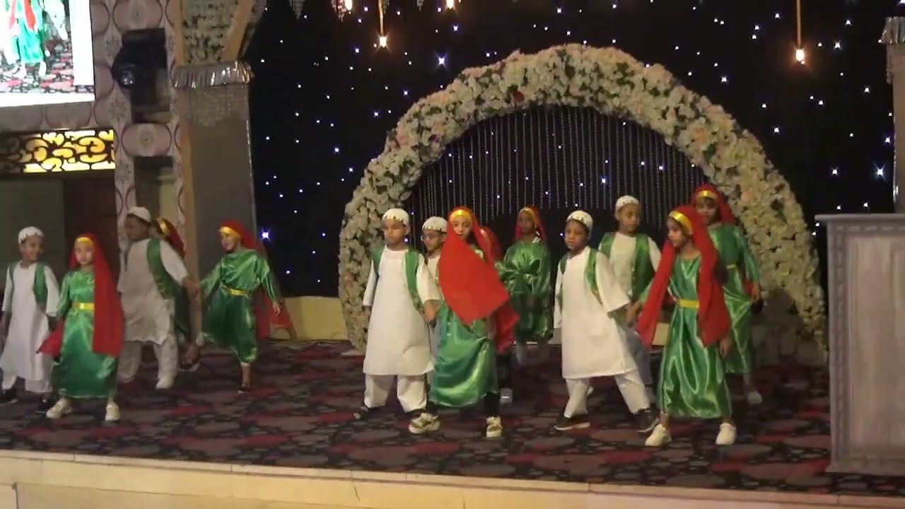 فقرة شمندورة اداء اطفال Grade1  حفل تخرج الدفعة السادسة من حضانة عالم الطفولة قنا الترامسة