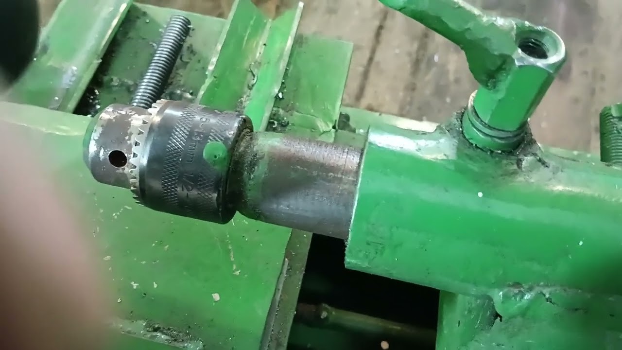 Самодельный токарный станок по металлу.