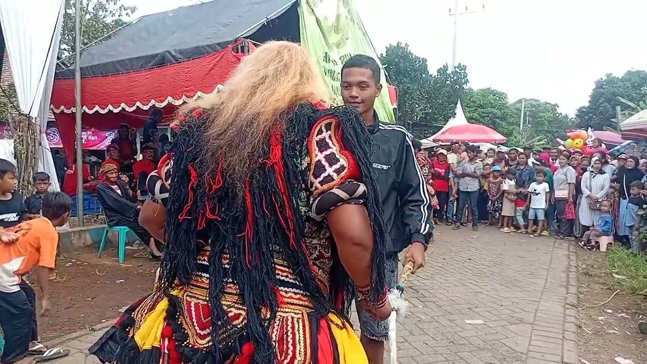Kesenian Jaranan Banyuwangi Buto di Hajatan Sunatan Banyuwangi