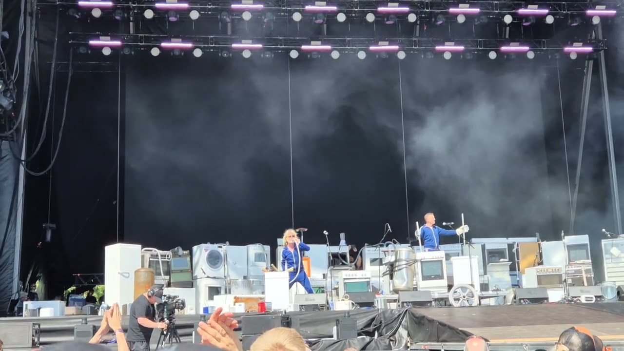Hurra Torpedo - Intro // Tons of Rock 27.06.2025