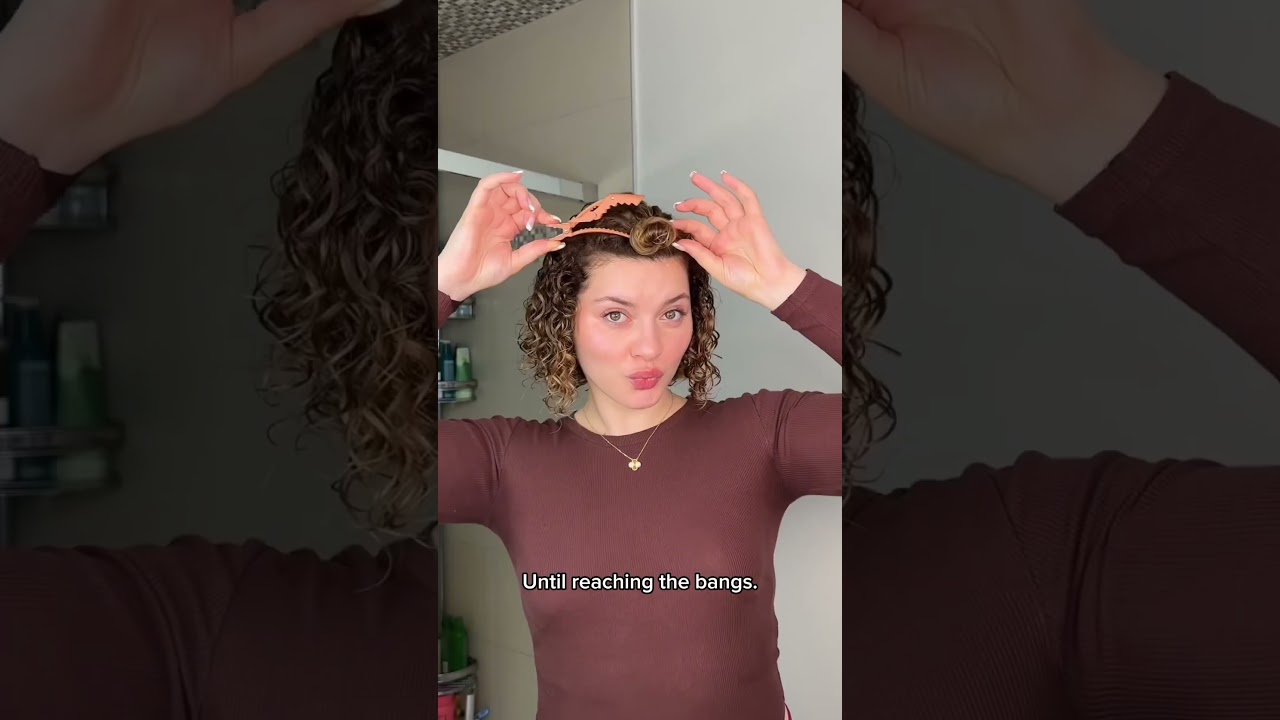 HOW TO PROPERLY SECTION CURLY HAIR WHEN STYLING FOR FRIZZ FREE RESULTS