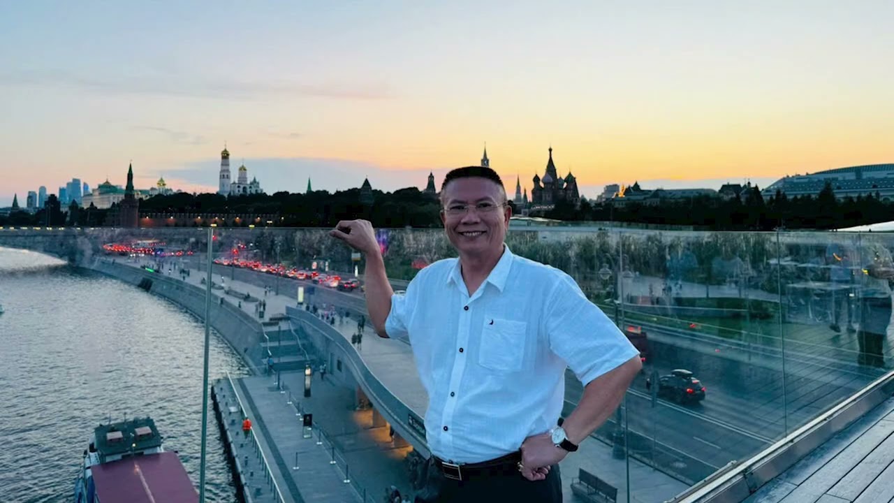 Исчезли солнечные дниАвтор текста (слов):Гамзатов Р./Композитор (музыка):Паулс Р. Phan Hồng Minh