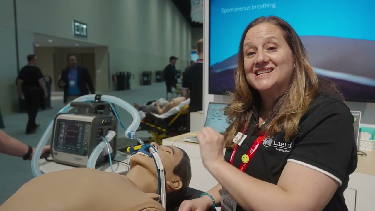 Демонстрация продукции Laerdal SimMan Critical Care на стенде поставщика на выставке IMSH 2026.