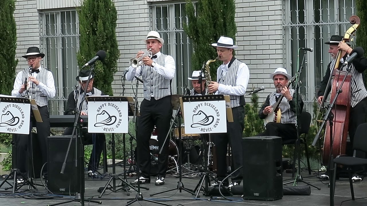 Happy Dixieland Band - Yes Sir, That's My Baby (Walter Donaldson-Gus Kahn, 1925)