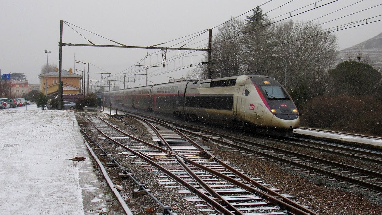 Des TGV et des Frets sous la neige