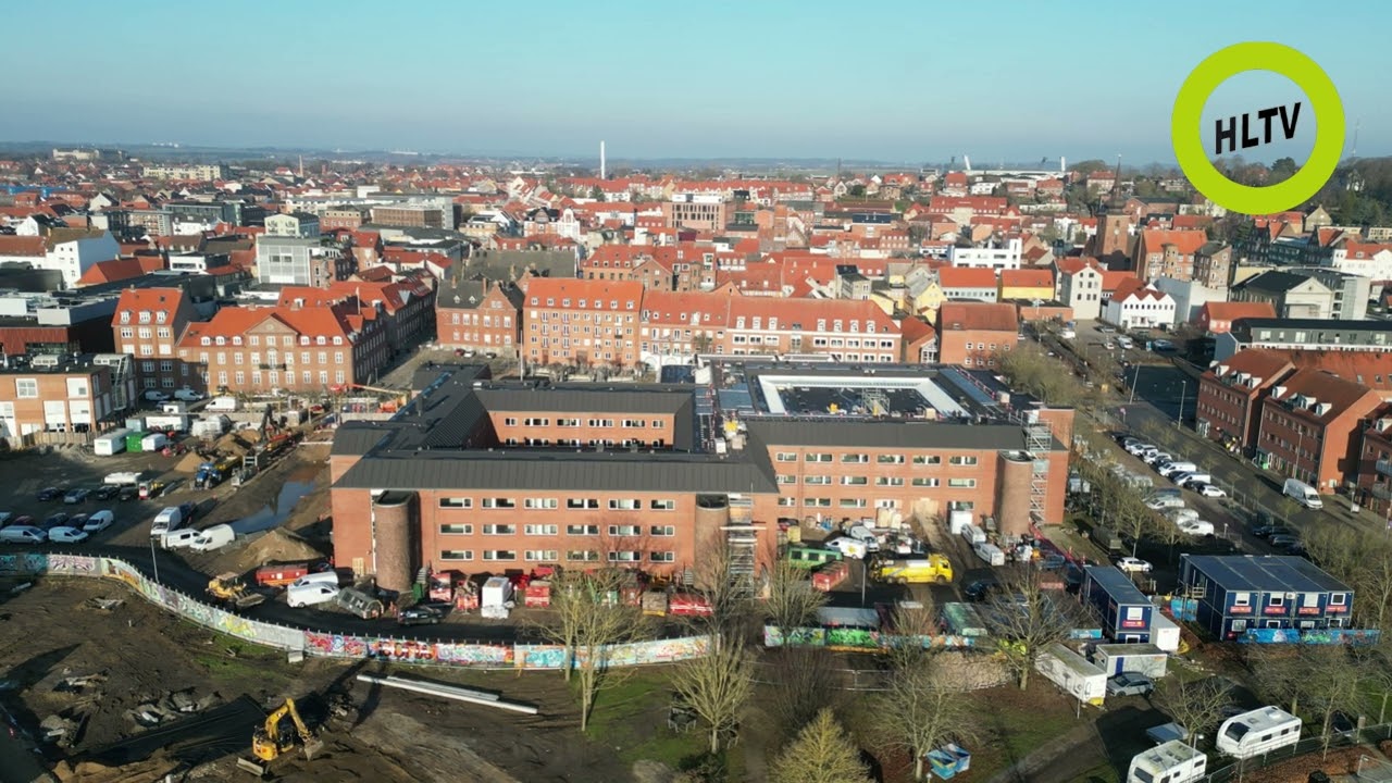 Byggeriet ved rådhuset.