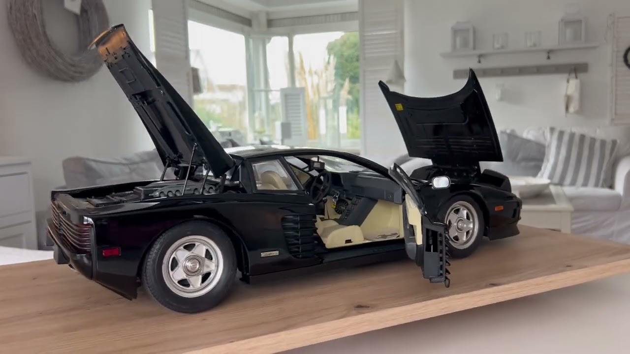 Ferrari Testarossa 1:8 Pocher black Star 