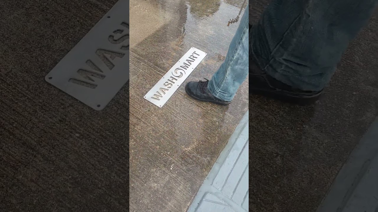 How to power wash with a stencil #pressurewashing #powerwashing #satisfying #wash