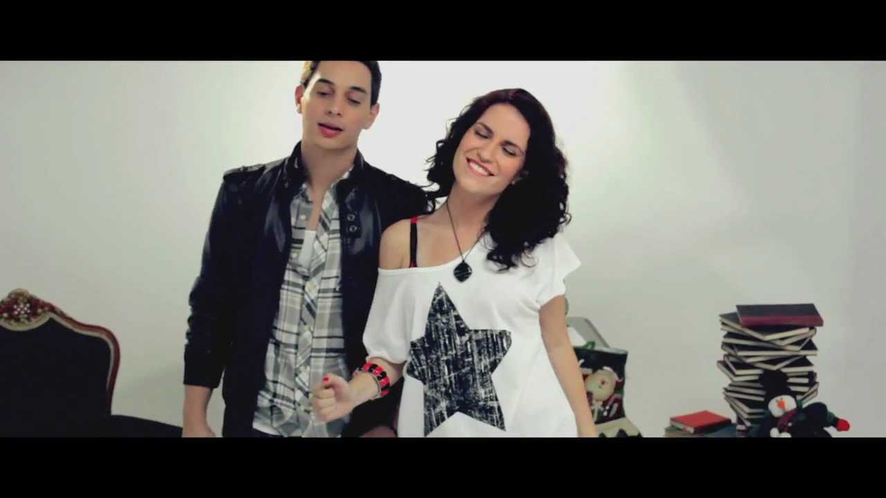 Anniet ft Victor Drija, Tico el Inmigrante, el dúo Rosman y Joseph - El Tamborilero (Video Oficial)