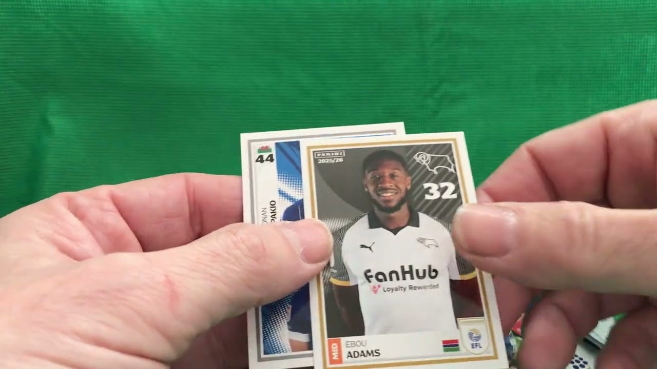 Opening the new Panini EFL 25/26 stickers starter pack  - What do we find