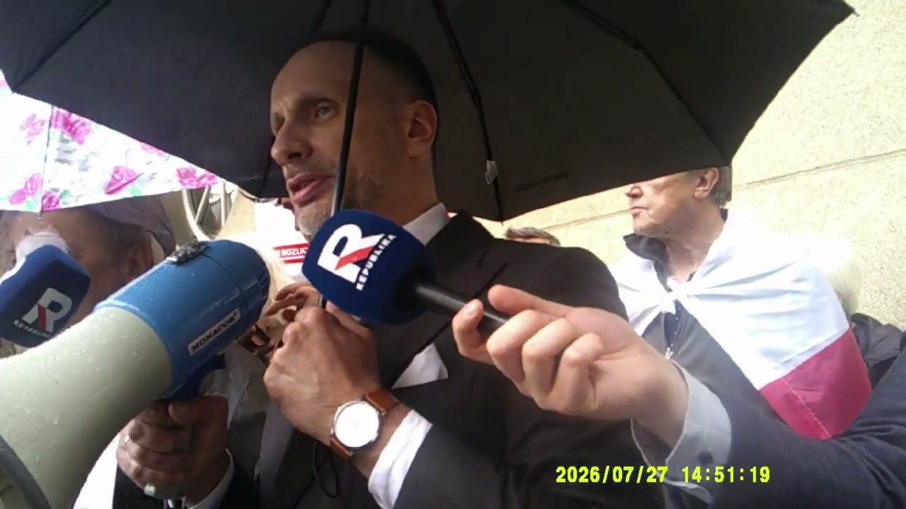 Wiec pod prokuraturą w obronie Fundacji Niezależne Media