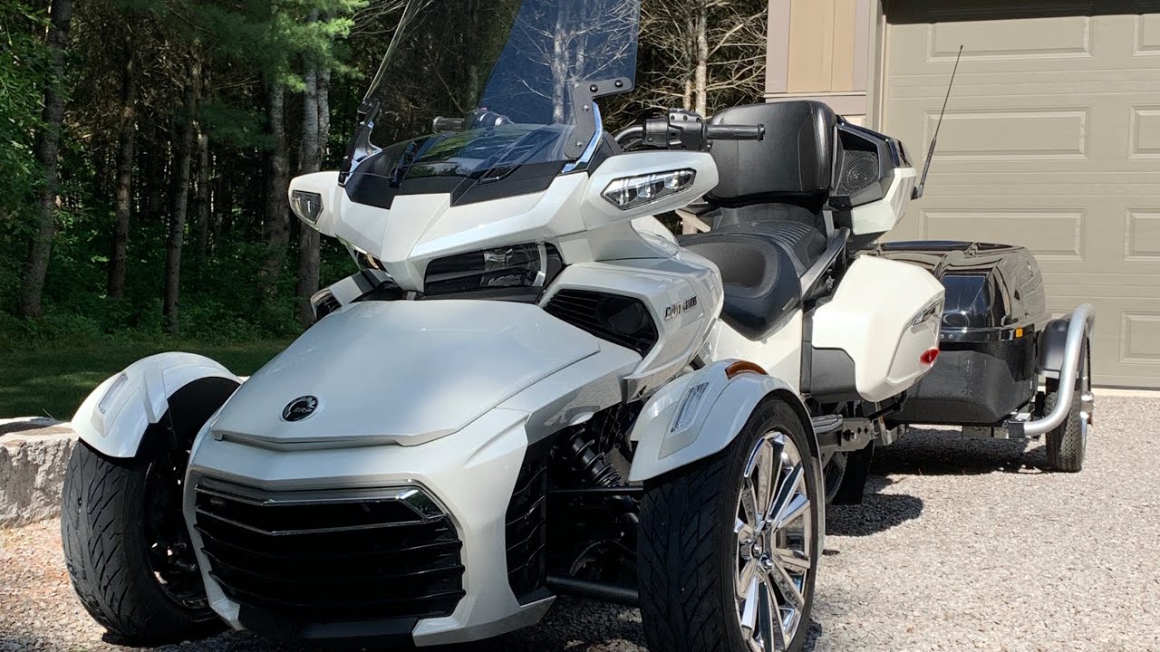 Can-am Spyder F3 LTD 3 year, 30,000 Km. maintenance review and air filter change.