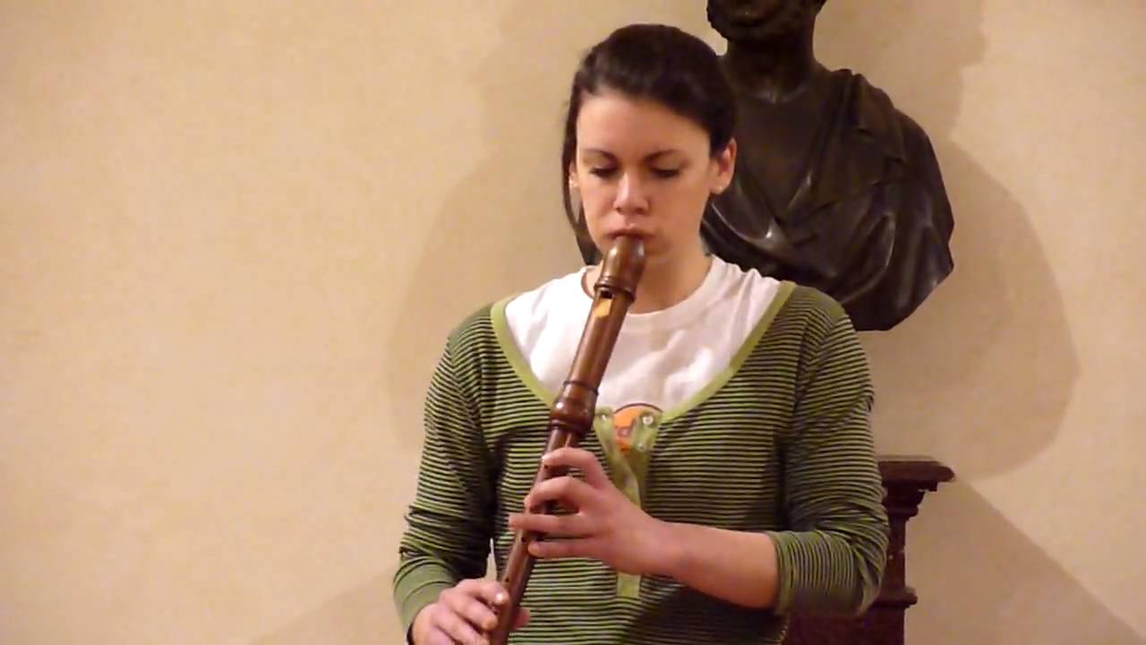 Esashi Oiwake played by Giulia Breschi