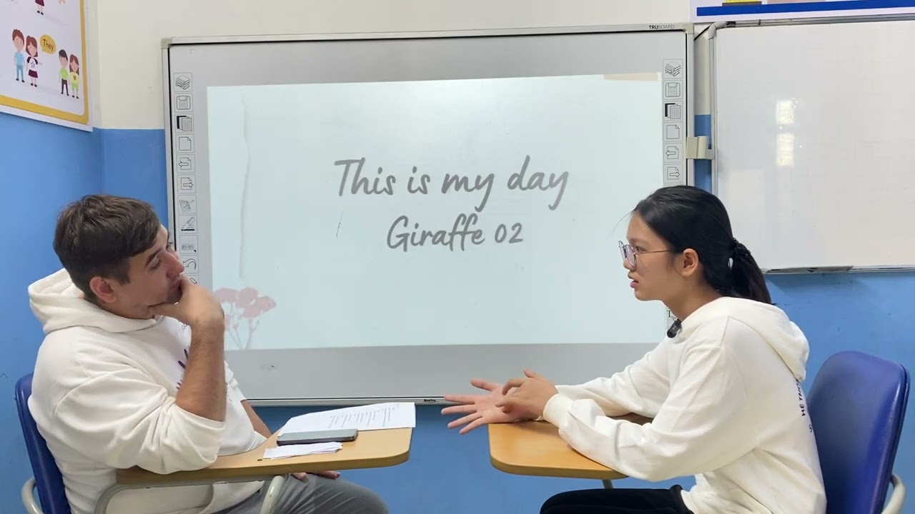 Nguyễn Hà Trang_Hanna_Giraffe 02_Unit 01-04_110126