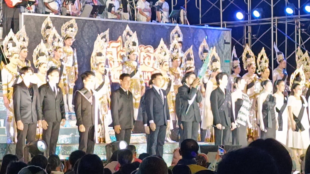 สด   มาดูหมอลำสาวน้อยเพชรบ้านแพง