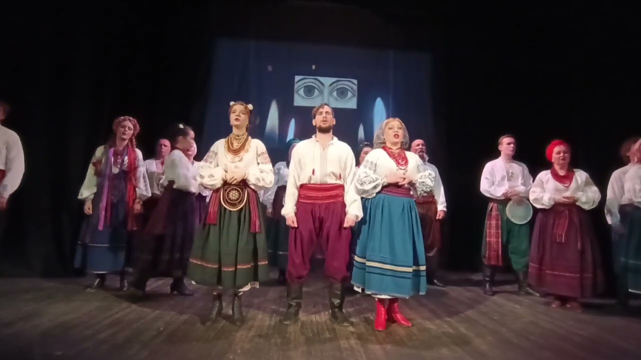 Ой у лісі сосононька  До Дня Революції Гідності на сцені театру Берегиня