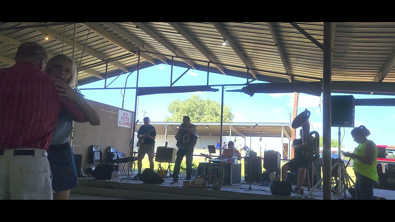 I Love To Dance, Mark Halata and Texavia @Halletsville 9/27/25