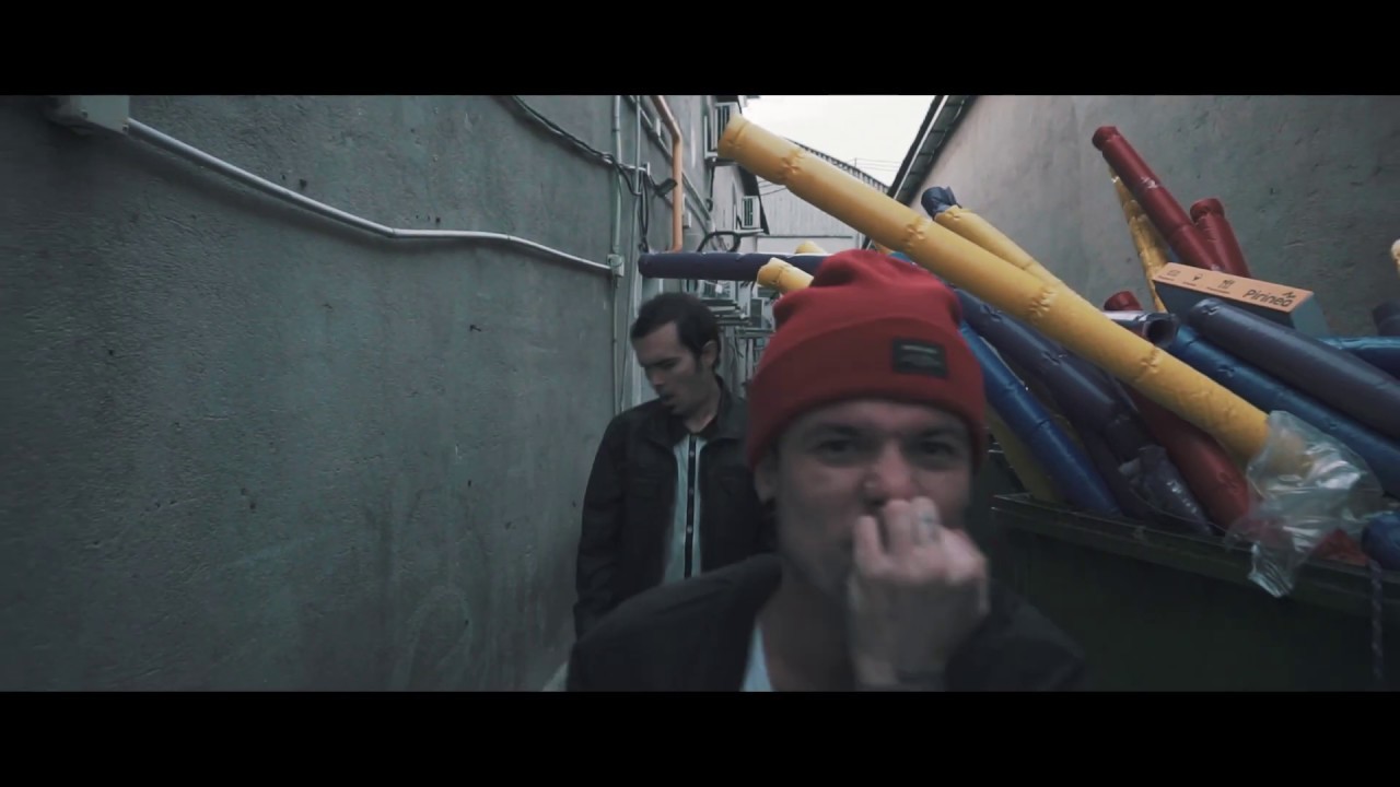 JONAN Y M.FERRERO-LÁRGATE DE AQUI (VIDEOCLIP) #AMORDEMANTIS
