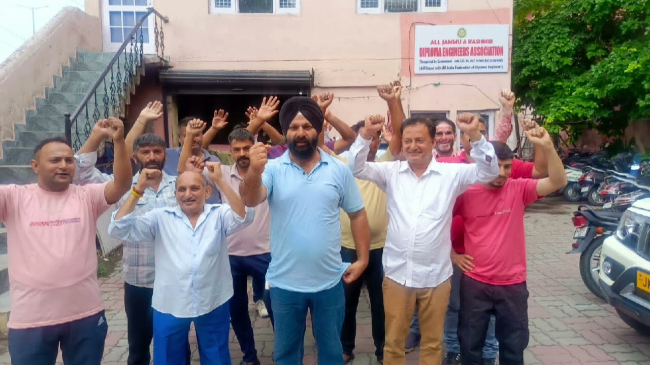 All phe Dailywagers Casual labour workers Pending wages reles karo