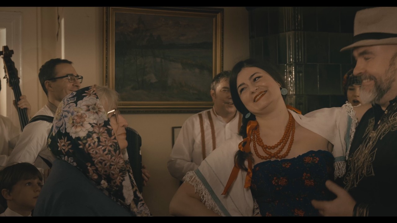SHARENA Balkan Folk Group - Sirak Se Stojan (Official video)