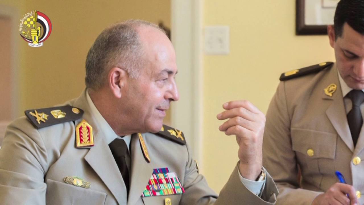 الفريق محمود حجازى يعود إلى أرض الوطن بعد زيارته الرسمية إلى الولايات المتحدة الأمريكية